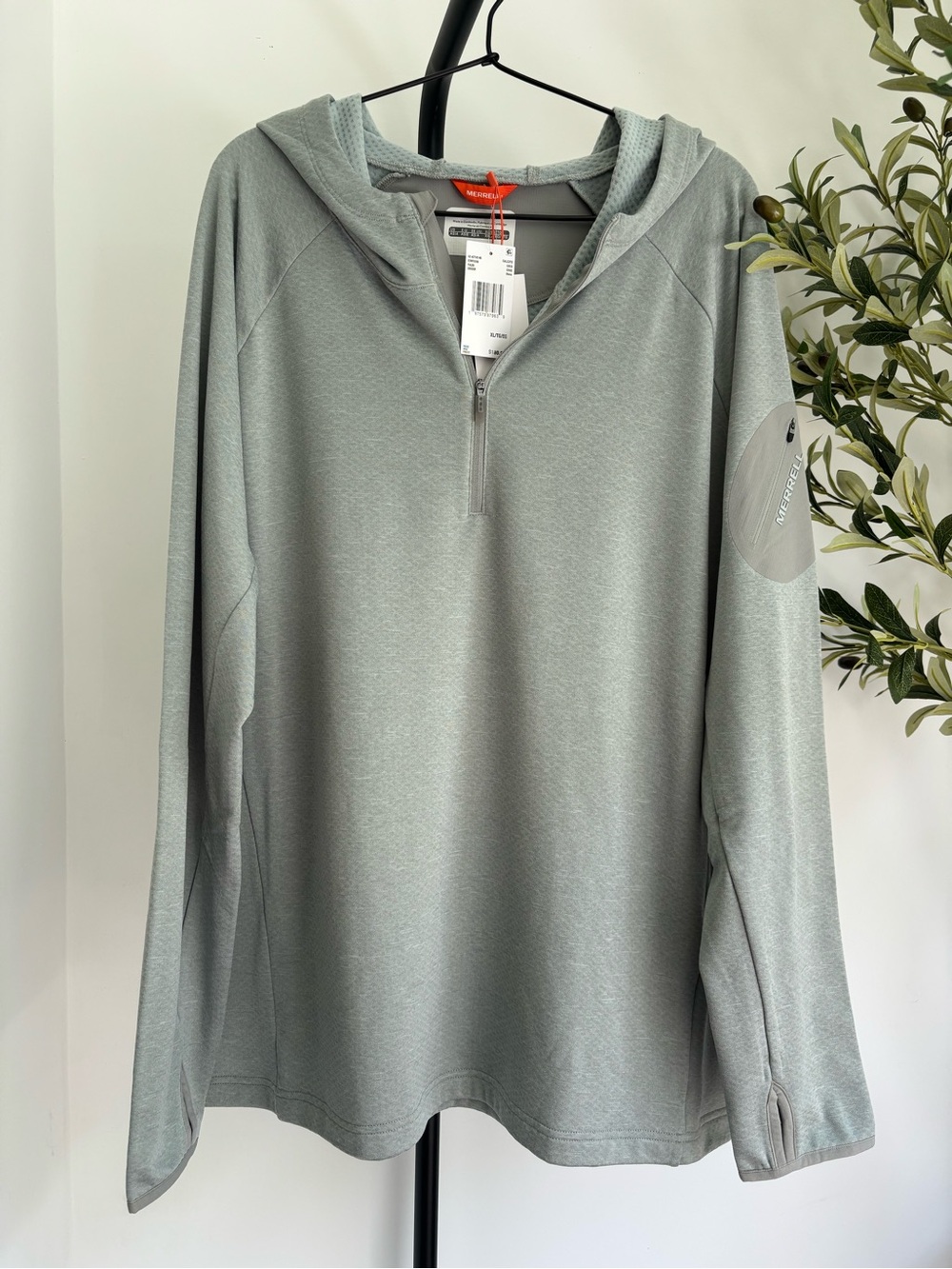 • [Merrell] 1/4 Zip Hoodie •